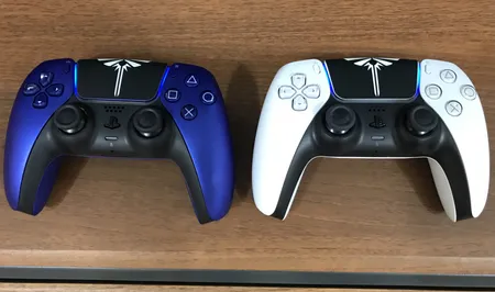 دسته بازی پلی استیشن 5 سونی مدل DUALSENSE COBALT BLUE