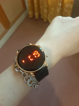 ساعت مچی دیجیتال زنانه مدل F01