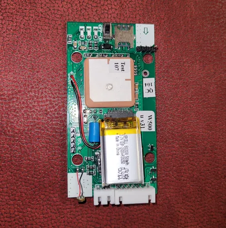 ردیاب خودرو وی فایندر مدل W500