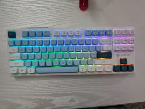 تجریه خرید کیبورد گیمینگ بی سیم لاجی کی مدل K420W، سوییچ مکانیکال قرمز، Tenkeyless، نورپردازی RGB