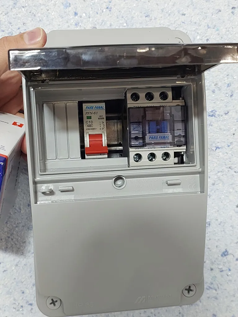 جعبه فیوز 12 عددی مدل TK-MF12