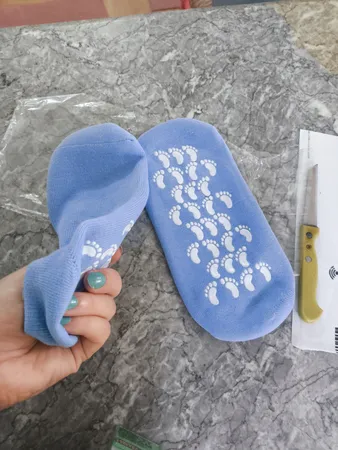 جوراب ضد ترک پا مدل سیلیکونی