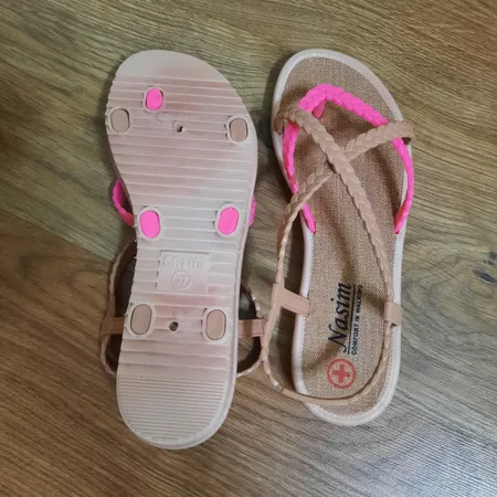 صندل رکابدار زنانه نسیم مدل هلن کد 2085