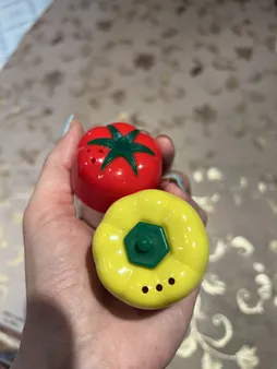 ست نمک و فلفل پاش مدل گوجه و فلفل دلمه