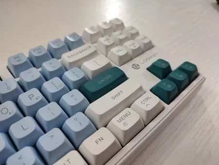 کیبورد گیمینگ بی سیم لاجی کی مدل K420W، سوییچ مکانیکال قرمز، Tenkeyless، نورپردازی RGB