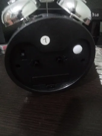 ساعت رومیزی مدل فلزی زنگ دار کد 001