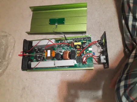 اینورتر شارژر سینوسی سانچونگلیک مدل FPC-2000CL ظرفیت 2000 وات