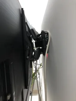 پایه دیواری تلویزیون دینا مدل متحرک دوبازو مناسب برای تلویزیون های 37 تا 60 اینچ