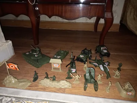 ست اسباب بازی جنگی مدل سربازان شجاع کد BV_520