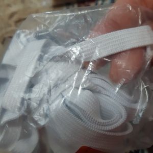 چرخ خیاطی دستی و ملزومات خیاطی