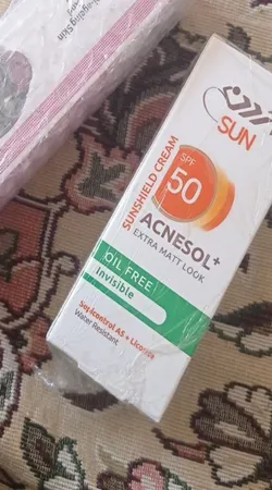 کرم ضدآفتاب آردن مدل  ACNESOL، حجم 50 میلی‌لیتر