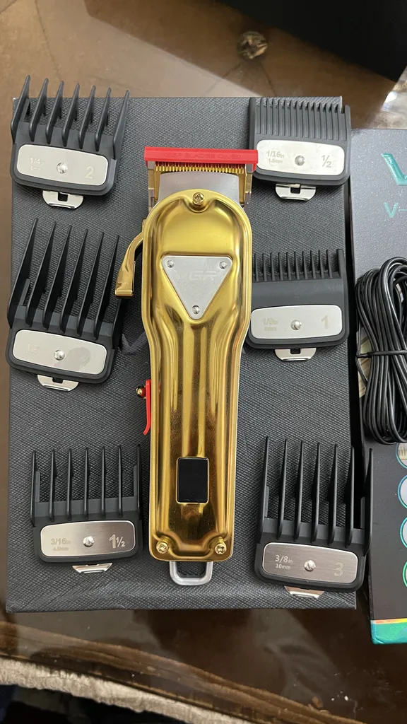 ماشین اصلاح موی سر و صورت وی جی ار مدل VGR V-140