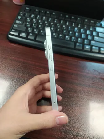 گوشی موبایل اپل مدل iPhone 16 CH دو سیم کارت ظرفیت 256 گیگابایت و رم 8 گیگابایت