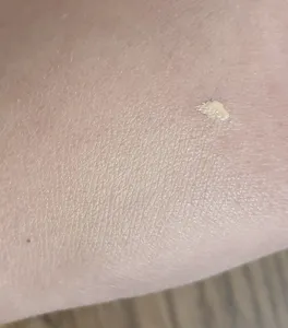 تجریه خرید کرم پودر BB درماتیپیک دارای spf 20 رنگ بژ طبیعی حجم 30 میلی لیتر