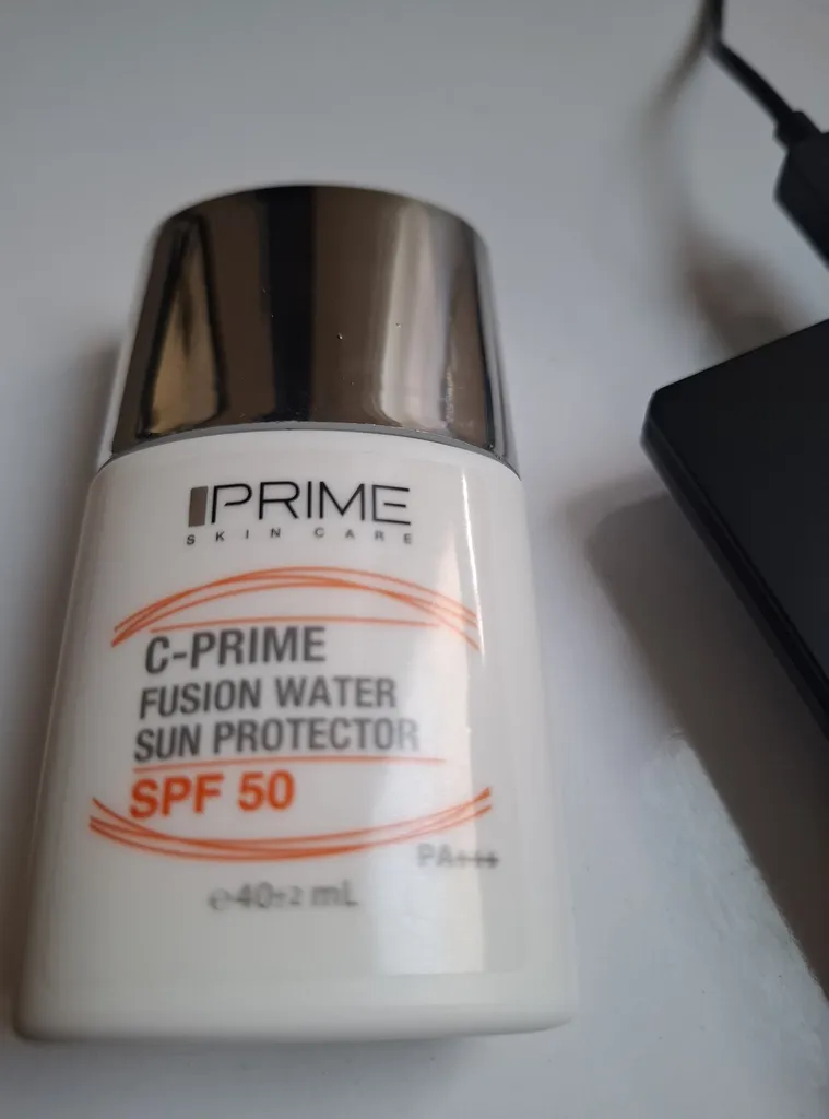 فلوئید ضدآفتاب بی‌رنگ پرایم SPF50 مدل C-Prime Fusion Water مناسب انواع پوست، حجم 40 میلی‌لیتر