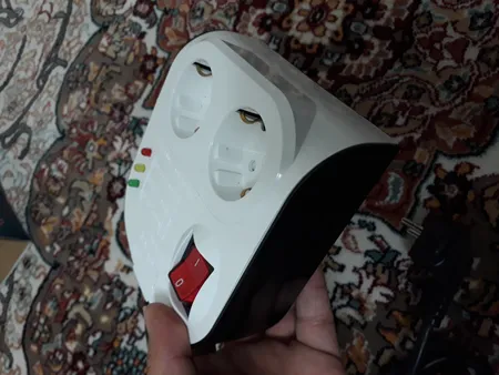 محافظ ولتاژ پارت الکتریک مدل 8787