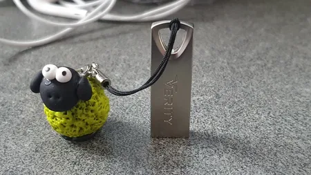 فلش مموری وریتی مدل V809 ظرفیت 64 گیگابایت