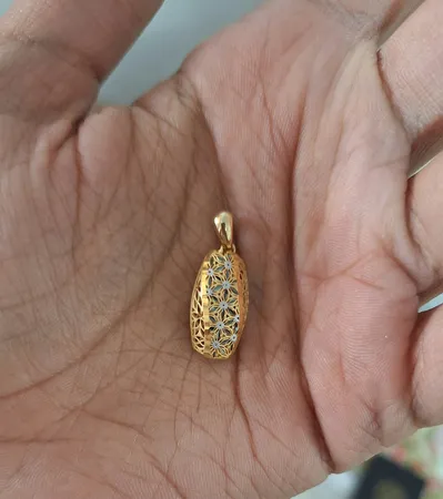 آویز گردنبند طلا 18 عیار زنانه طلای مستجابی مدل آوا کد 6758