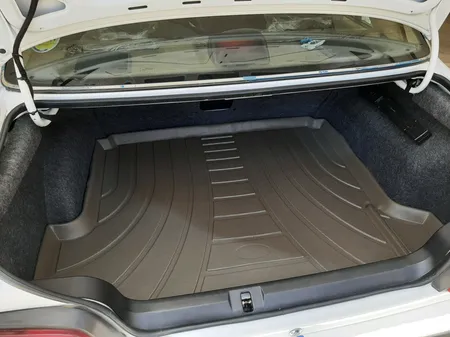 کفپوش پنج بعدی خودرو زرین فرش مدل A.M مناسب برای پژو پارس به همراه کفپوش صندوق خودرو