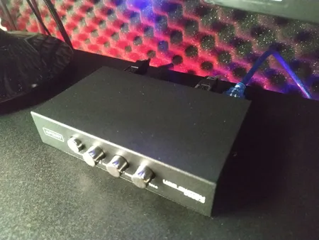 هاب سوییچ 4 پورت مدل IF-008