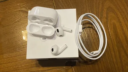 هدفون بلوتوثی اپل مدل AirPods 3 Wireless Charging