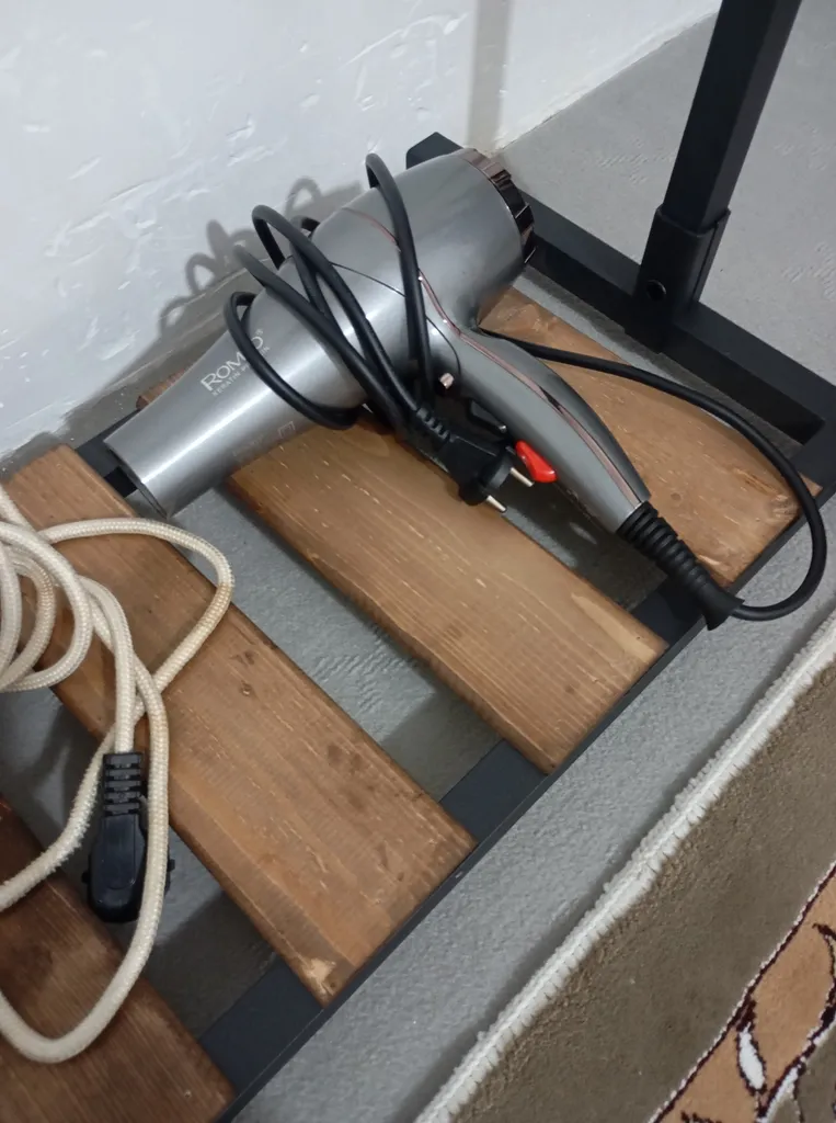 رگال لباس مدل فلزی