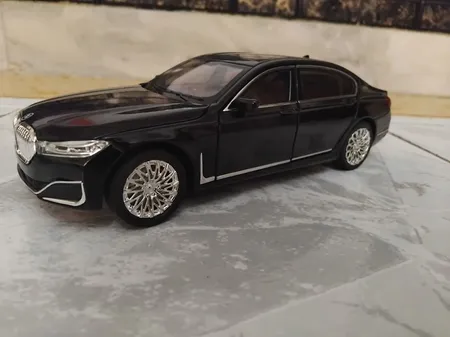 ماشین بازی مدل  BMW 760