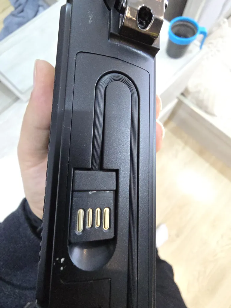 پاوربانک خورشیدی پاورولوژی مدل PPBCHA49 ظرفیت 16000 میلی امپر ساعت