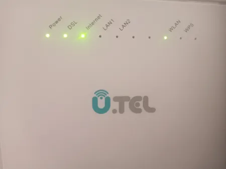 مودم روتر یوتل VDSL/ADSL Plus بی سیم مدل V301