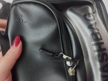 کیف لوازم آرایش زنانه واش بگ طرح چمدان ضد آب مدل BUYOT-149