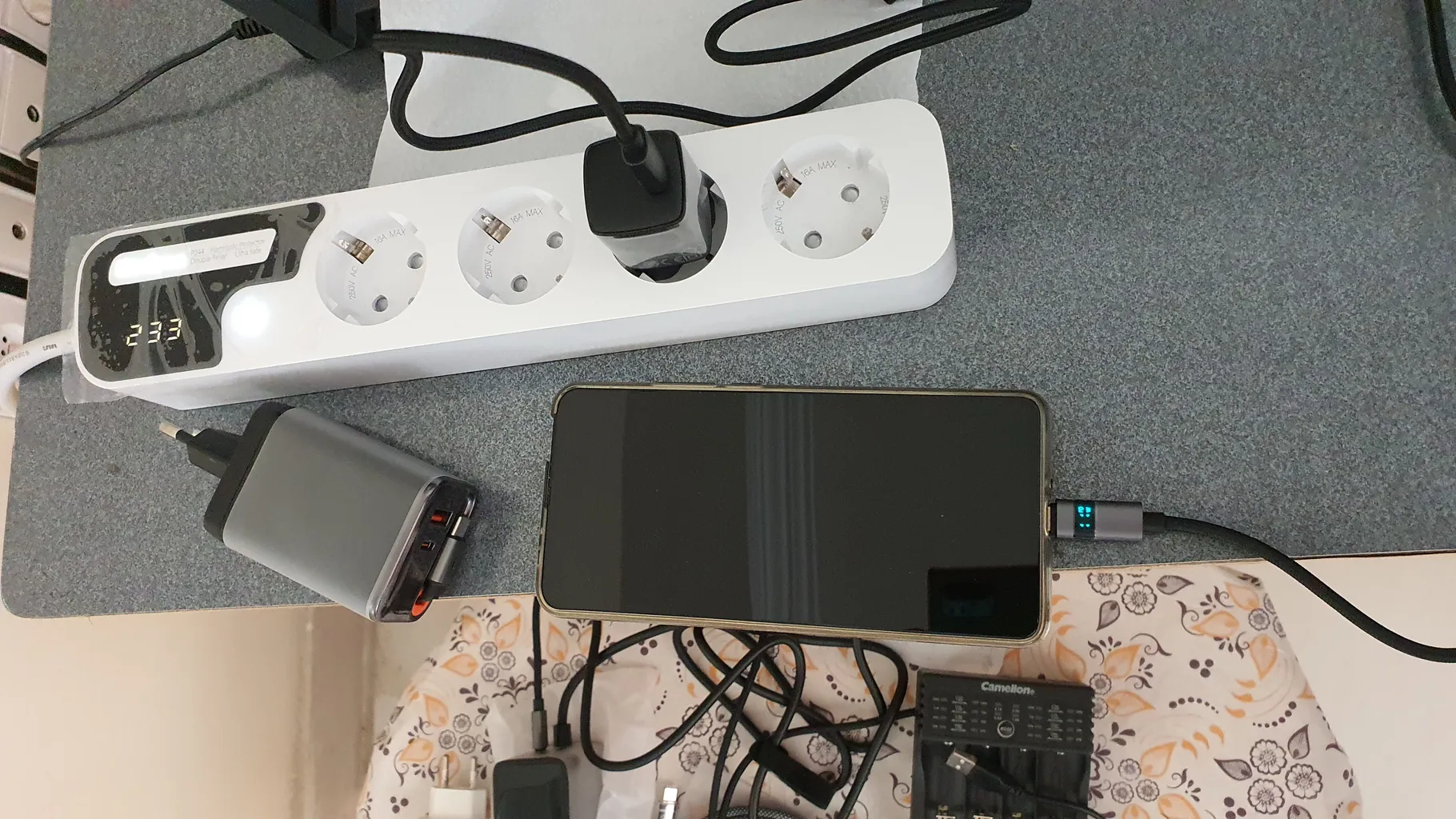 شارژر دیواری 30 وات باسئوس مدل Cube Pro CCXFK30CE