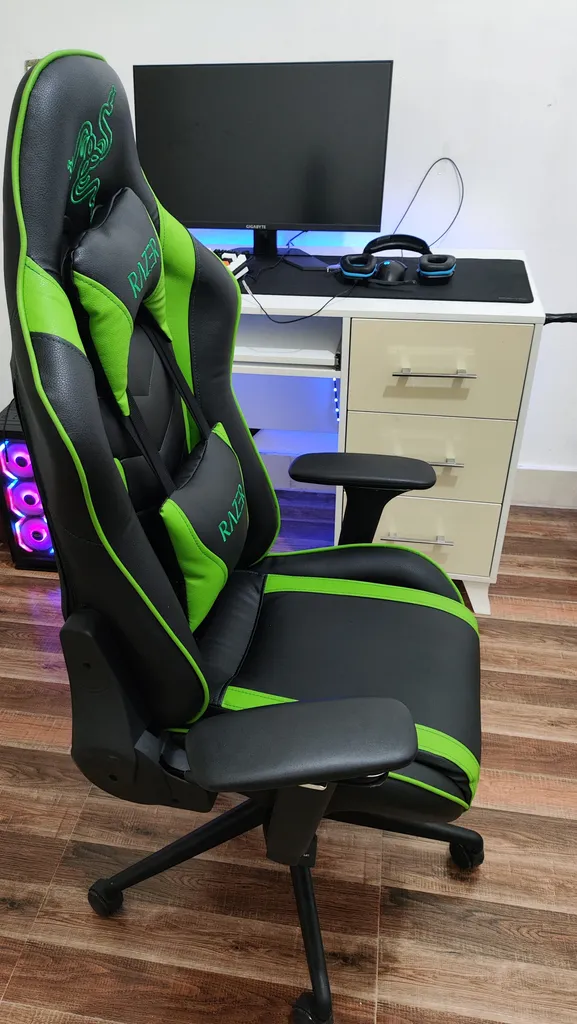 صندلی گیمینگ ریزر مدل parla