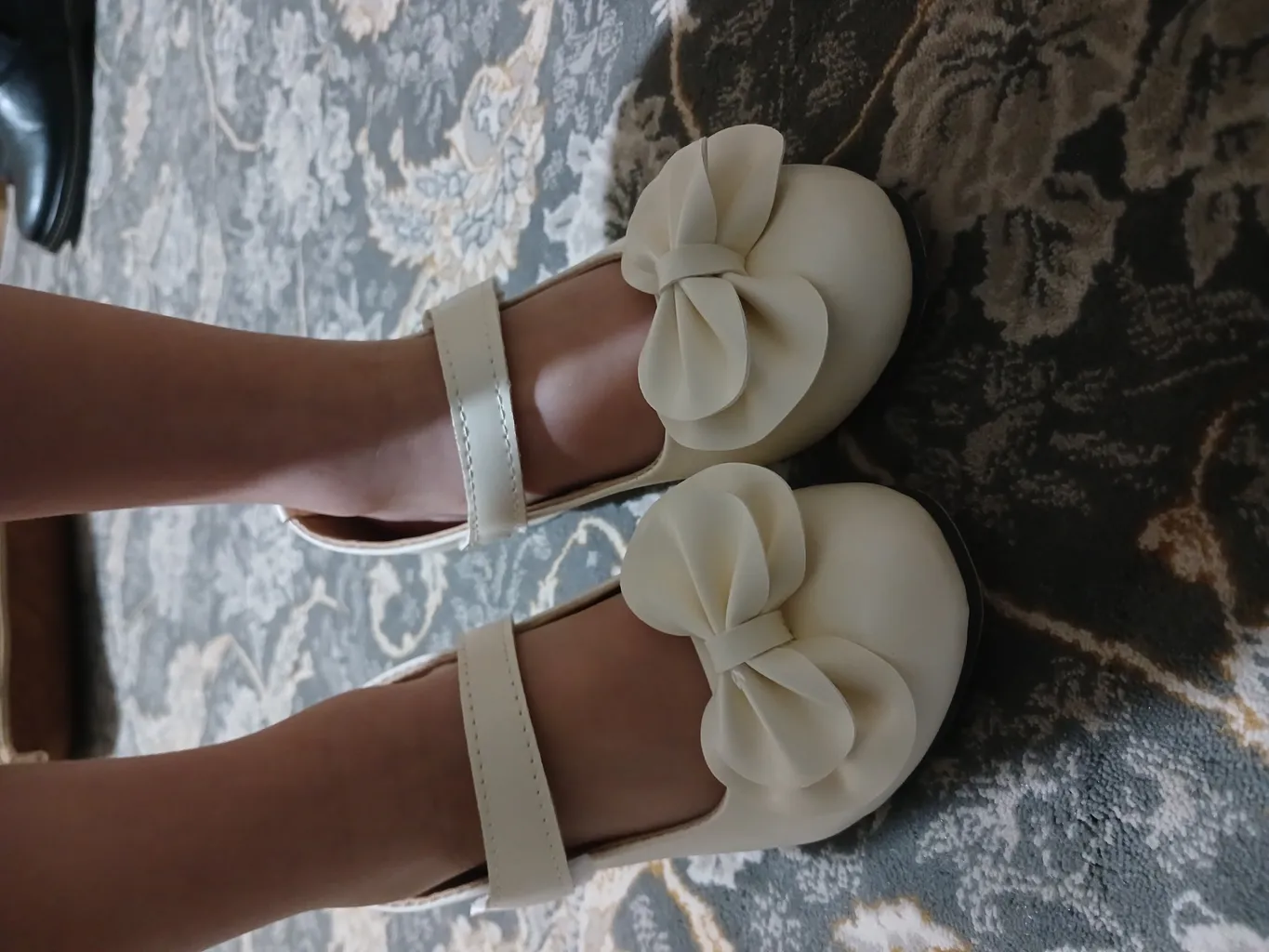 کفش دخترانه مدل مجلسی رو گلدار CR.3554