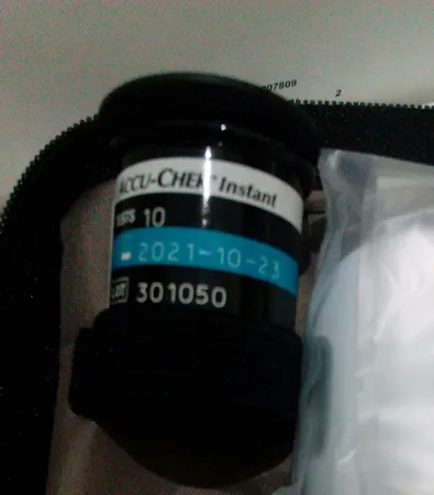 دستگاه تست قند خون اکیو چک مدل اینستنت