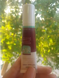 تجریه خرید کرم تقویت کننده ناخن نئودرم سری Renewal مدل Intense حجم ۱۵ میلی لیتر