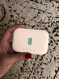مودم 4.5G قابل حمل آلکاتل مدل EE71