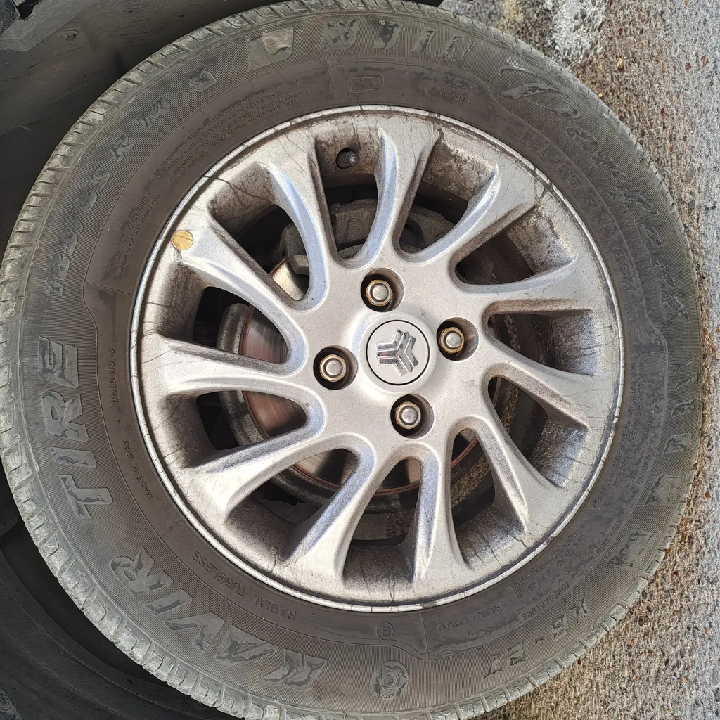 در پوش وسط رینگ خودرو چیکال مدل M-7 مناسب برای کوئیک بسته 4 عددی