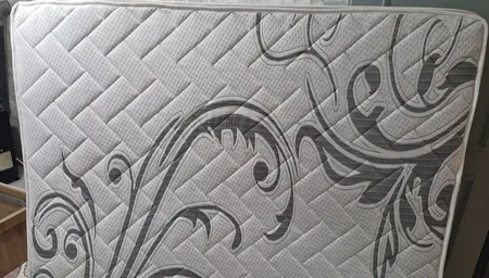 تشک رویال مدل طبی فنری سوپر کلاس سایز دونفره 160*200 سانتی متر