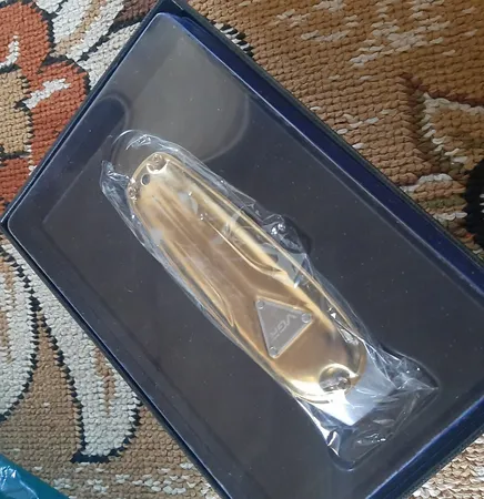 ماشین اصلاح موی سر و صورت و بدن وی جی ار مدل V-056