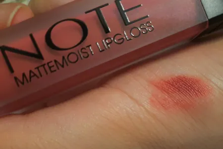 رژ لب مایع نوت سری Mattemoist تحت لیسانس شماره404