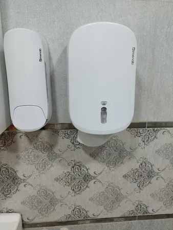 پایه رول دستمال کاغذی ایمن آب مدل روما