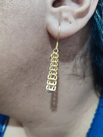 گوشواره عصایی طلا 18 عیار زنانه طلای مستجابی مدل لیزر کات کد 03