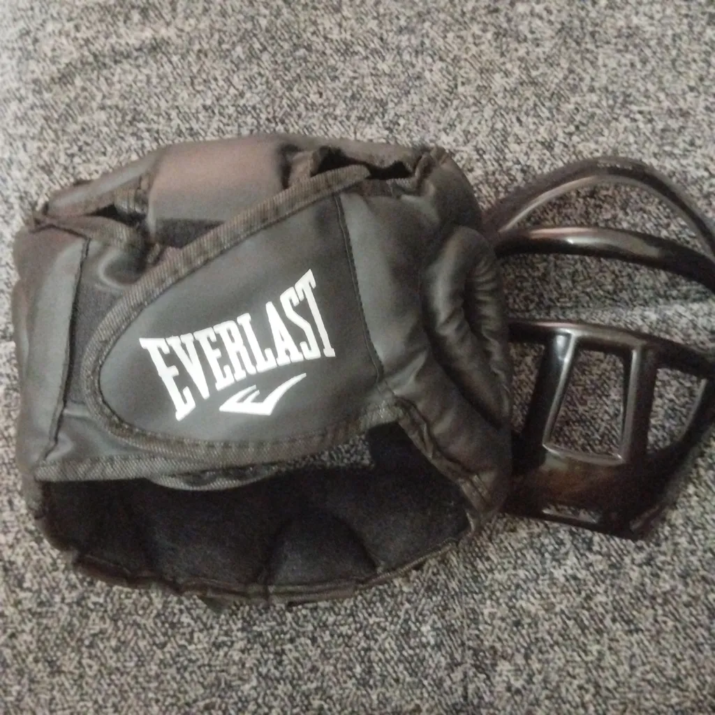 کلاه رزمی بوکس مدل EvLst به همراه گارد