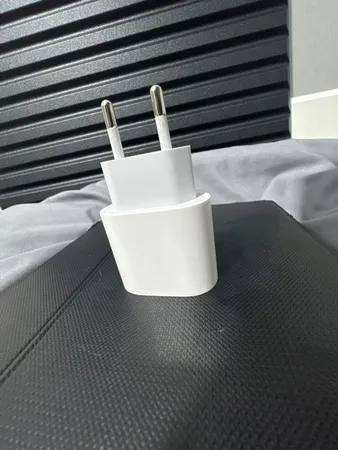 شارژر دیواری 20 وات اپل مدل 20W USB-C