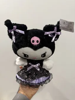 عروسک مدل کرومی پاپیون دار ارتفاع 35 سانتی متر