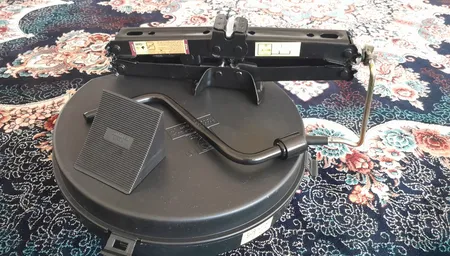 جک کامل شرکت صنعتی  مددرویان مدل AYC069 مناسب برای پژو 405 ظرفیت 1.5 تن