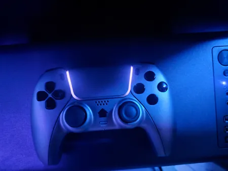 دسته بازی پلی استیشن 4 مدل T28