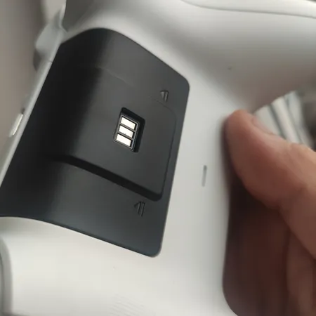 پایه شارژر اسپارک فاکس مدل W20X504 مناسب برای دسته بازی Xbox Series X / S