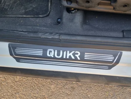 برچسب پارکابی خودرو کد SK04454 مناسب برای کوئیک آر مجموعه 4 عددی