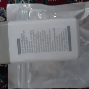 تجریه خرید کرم دور چشم ژنوبایوتیک مدل Vitamin C حجم 15 میلی لیتر